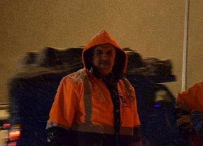 33 اکیپ مشغول برفروبی راه های برفگیر مازندران هستند