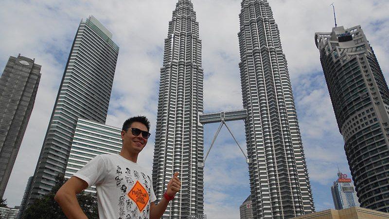 برج های دو قلو پتروناس کوالالامپور مالزی، نیم کیلومتر تا آسمان!