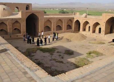 بهره برداری از کاروانسرای بازسازی شده دودهک دلیجان در بهمن 98