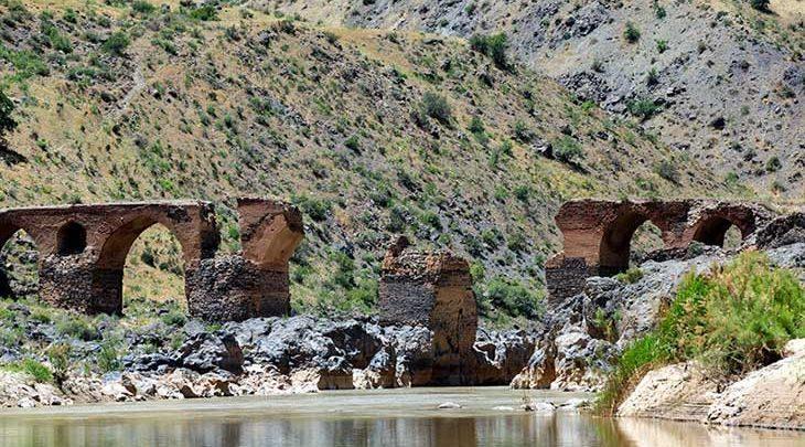 پل تاریخی قیزکورپوسی شهرستان کوثر مرمت می گردد