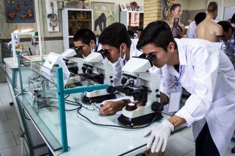 تمامی اعضای هیئت های علمی و دانشجویان از اعتبار ویژه خدمات تمامی اعضای هیئت های علمی و دانشجویان از اعتبار ویژه خدمات آزمایشگاهی بهره مند می شوند