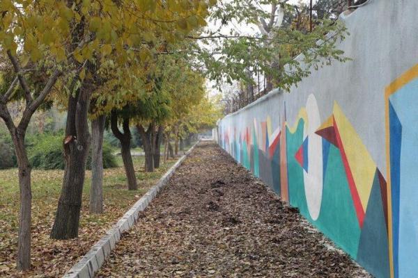 نمایش طیف گسترده رنگ ها بر دیواره های بوستان نرگس در منطقه 19