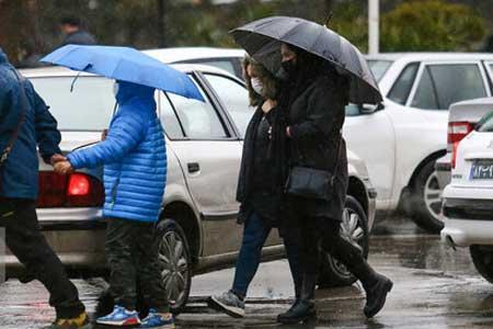 بارش باران و وزش باد شدید در ایران
