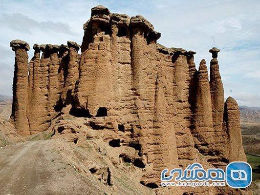 قلعه بهستان زنجان؛ نمایش قدرت در ماه نشان بی مثال